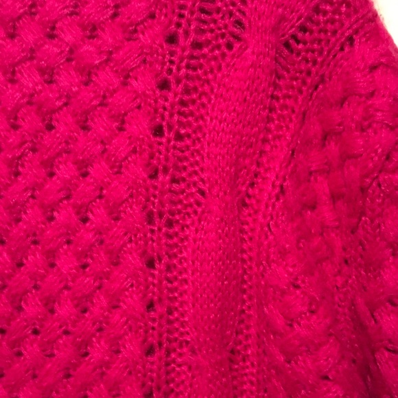 Hot Pink Oversized Knit Sweater. - Picture 4 of 4